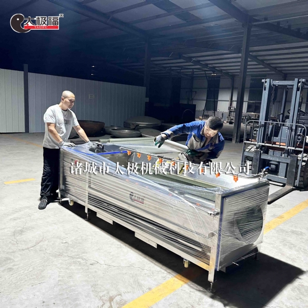 毛辊清洗机发货了